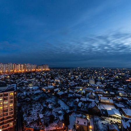 Luxury Apartment, Dniprovska Embankment26, Sokorki Kiev Esterno foto